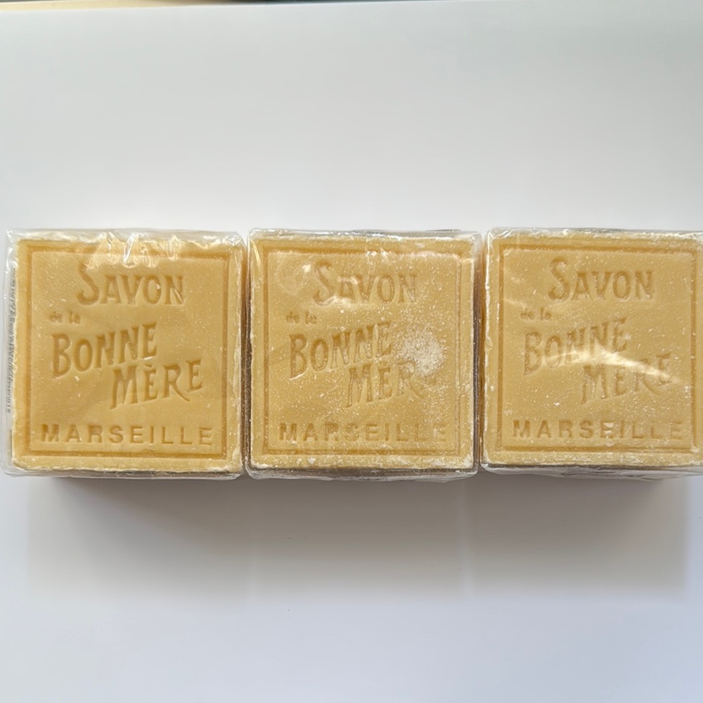 L’Occitane Savon de la Bonne Mere Marseille Soap Trio honeysuckle set brand new